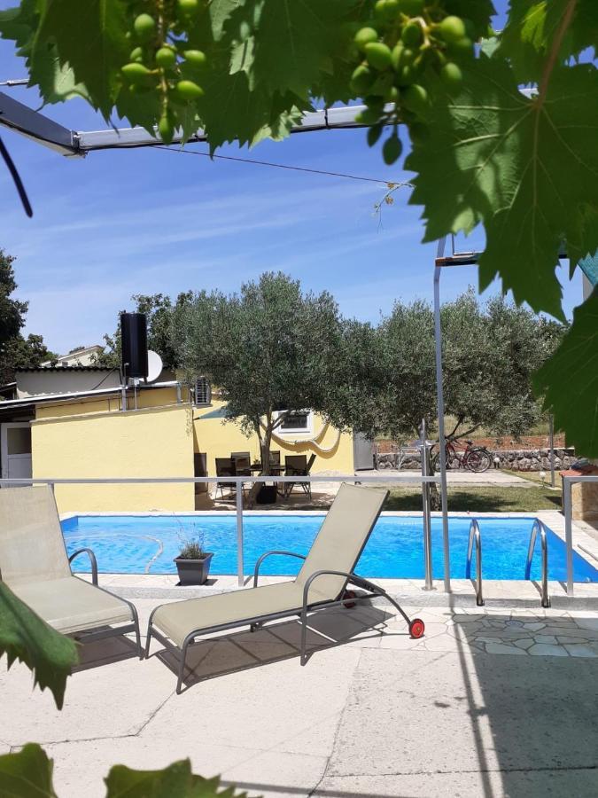 Skrbčići Apartments Familie Vujec מראה חיצוני תמונה